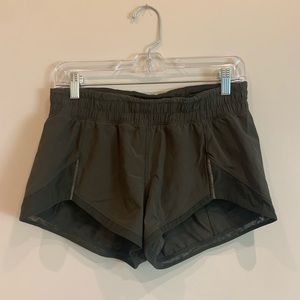 lululemon run shorts size 6